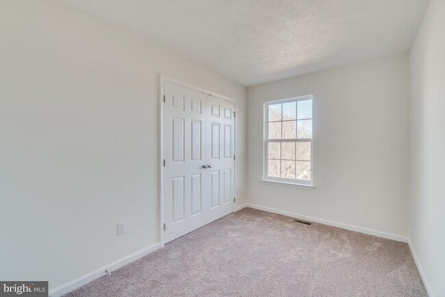 Building Photo - 2926 Sorrell Ct