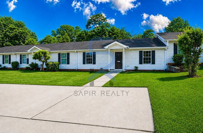 Building Photo - Modern All-Electric Living – 3BR Retreat with 2 Full Baths in Griffin