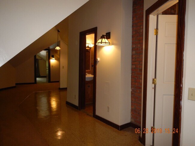 Building Photo - 1217 Madison St