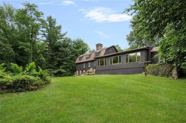 Building Photo - 1515 S Rd