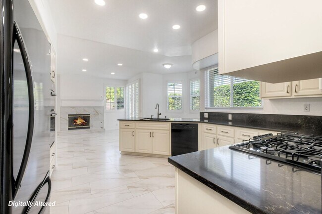 Building Photo - 4Bed/3bath in Rancho Del Oro~ Caspian