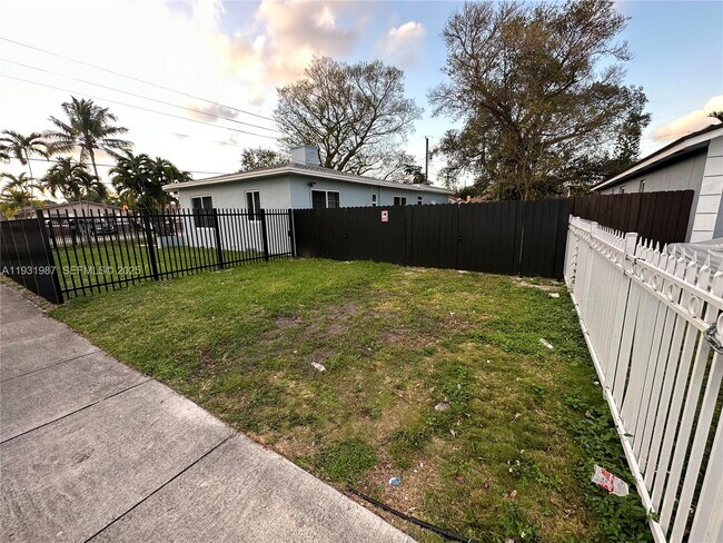 Building Photo - 1791 NW 45th St