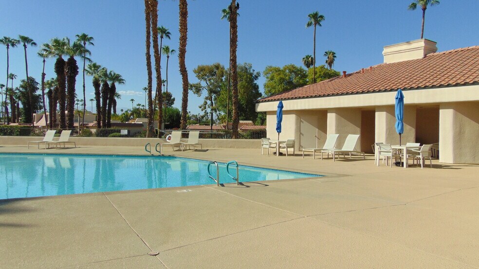 Building Photo - 35200 Cathedral Canyon Dr