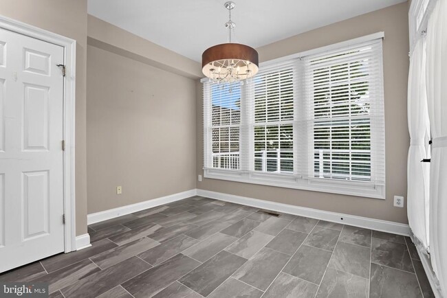 Building Photo - 6924 Stanwick Square