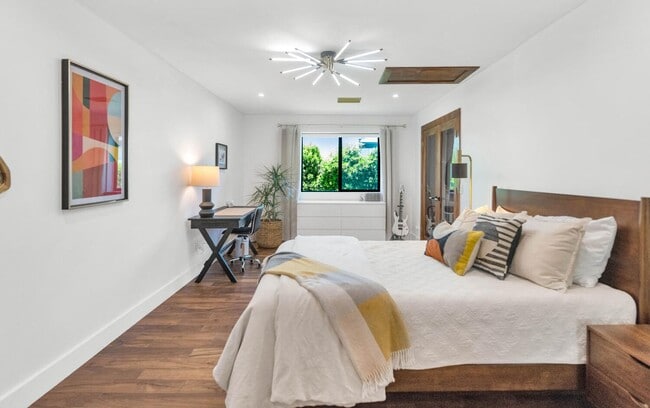 Building Photo - 5812 N 44th Pl