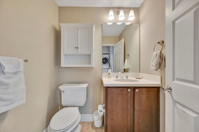 Building Photo - 3216 Mangrove Point Dr