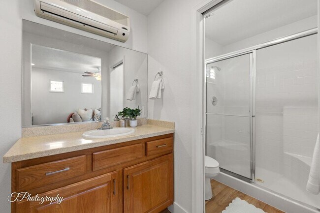 Building Photo - 1673 Warm River Dr