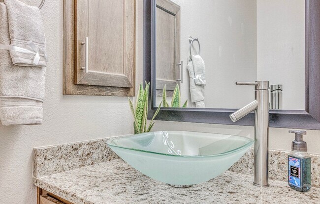 Building Photo - Eastside area for  Short or Long Term Rental(Completely Furnished) Beautiful 4 bed/2.5 baths