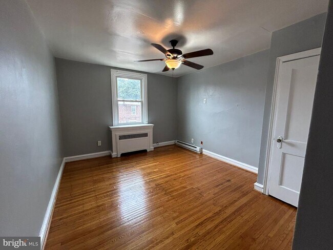 Building Photo - 6656 Blakemore St