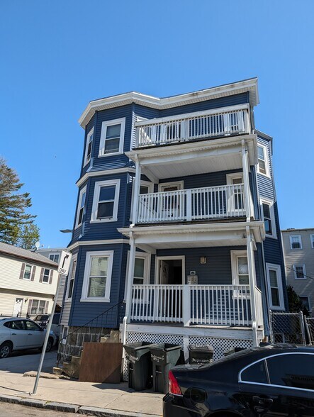 Primary Photo - 34 Cameron St