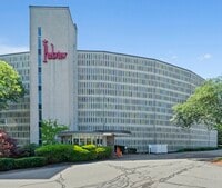 Building Photo - 200 Swanton St