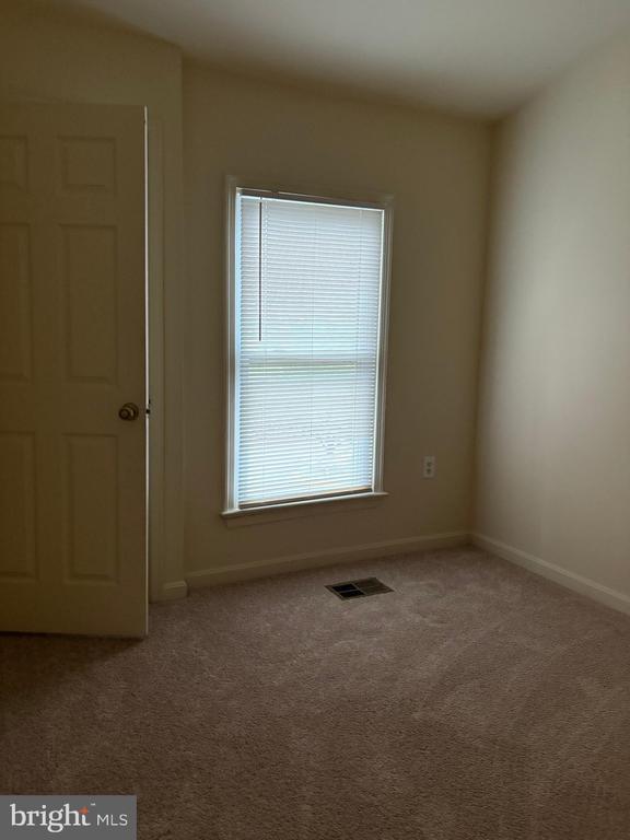 Building Photo - 5604 Gresham Ln