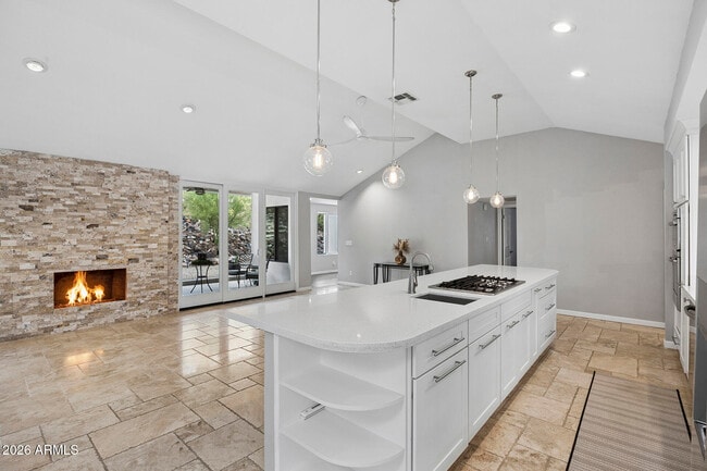 Building Photo - 14436 N Coral Gables Dr
