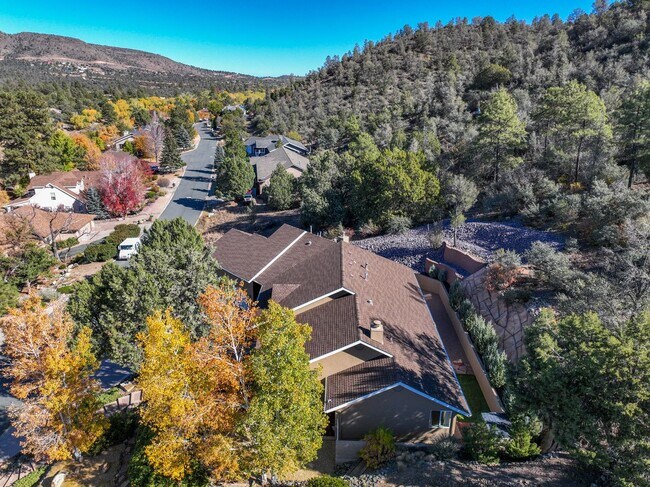 Building Photo - Extra spacious 3 bed 2 bath home in Kingsw...