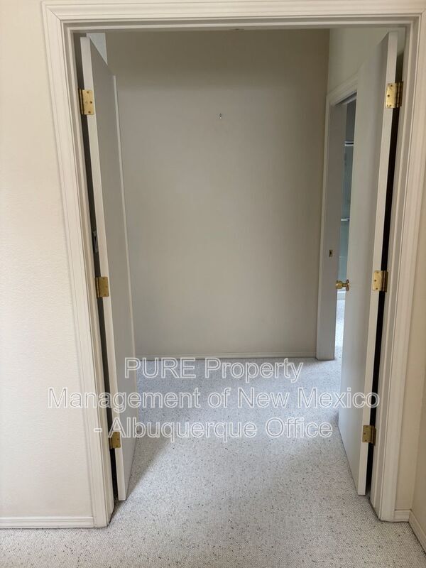 Building Photo - 10901 Lagrange Park Dr NE