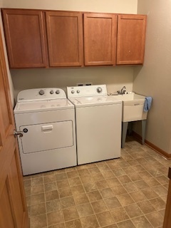 Building Photo - W163N5493 Westwind Dr