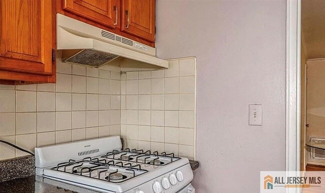 Building Photo - 28B Garfield Park