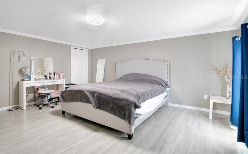 Building Photo - 2907 E Washington St