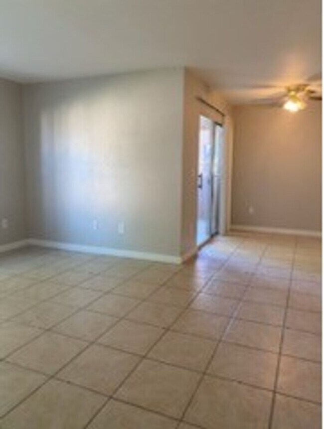 Building Photo - 1 Bedroom Condo located at Bella Club