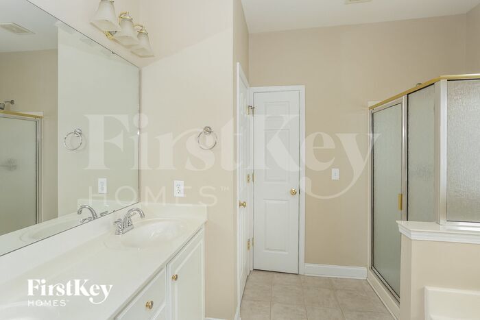 Building Photo - 2549 Old Ashworth Ln NW