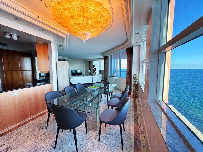 Building Photo - 2110 N Ocean Blvd