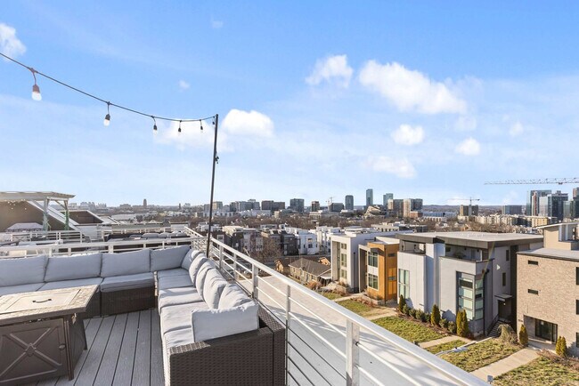 Building Photo - 1109 Archer St