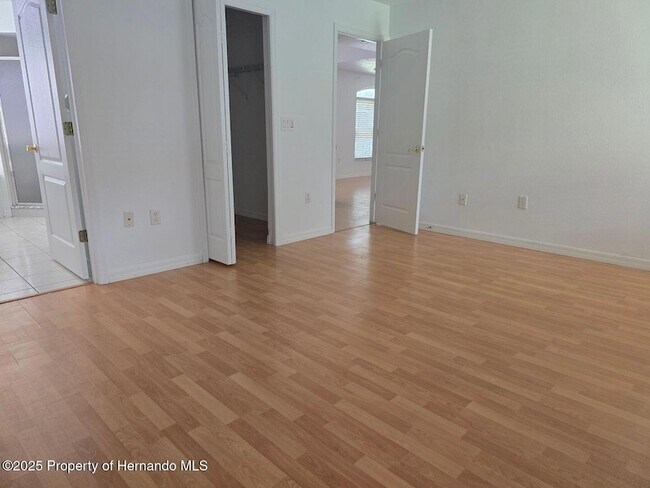 Building Photo - 542 Fairbanks Rd