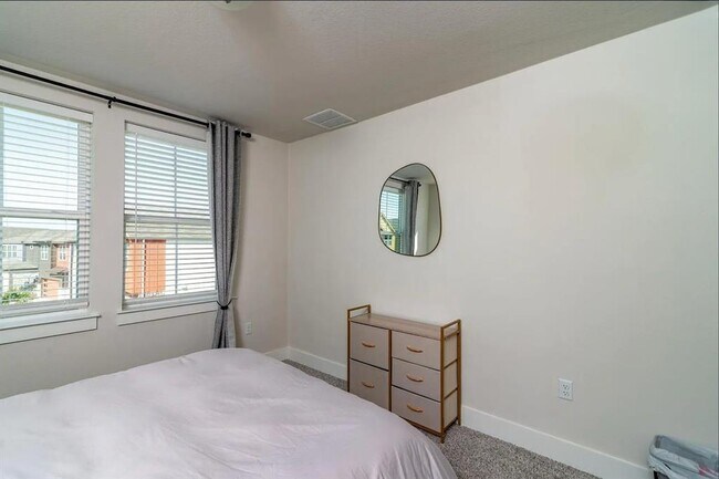 Building Photo - 7501 Travertine Spring Dr