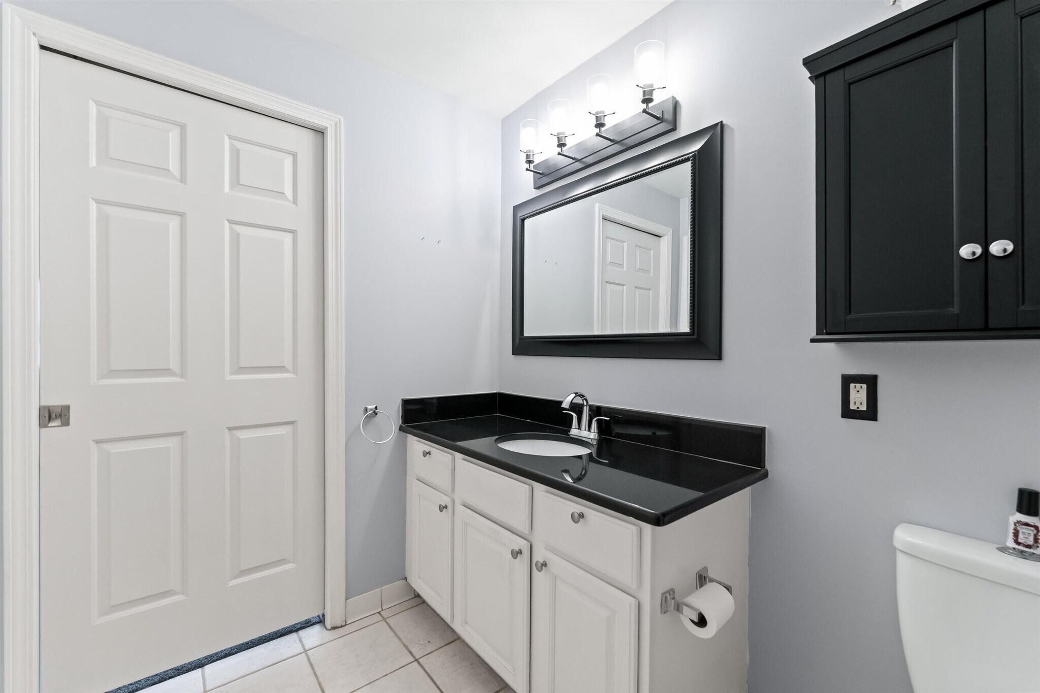 Building Photo - 512 W 12 Mile Rd