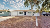 Building Photo - 830 E Orchid Ln