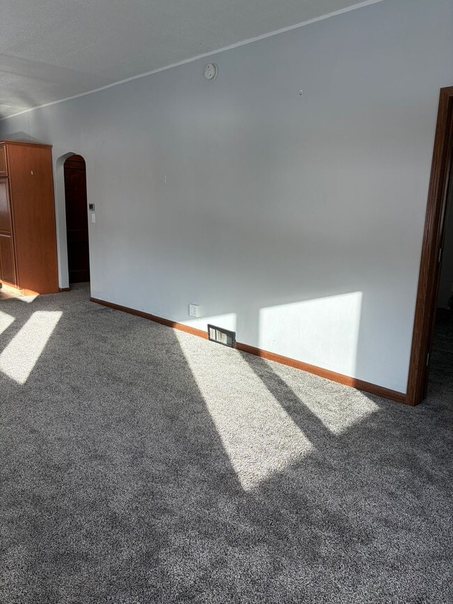 Building Photo - 1524 5th Ave N