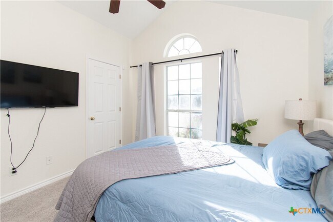 Building Photo - 103 Corral Ct