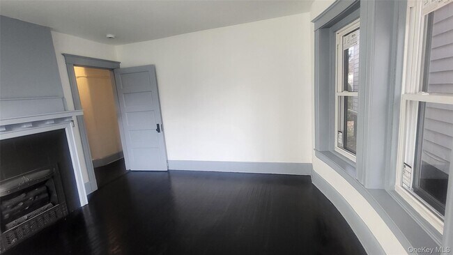 Building Photo - 76 S Hamilton St