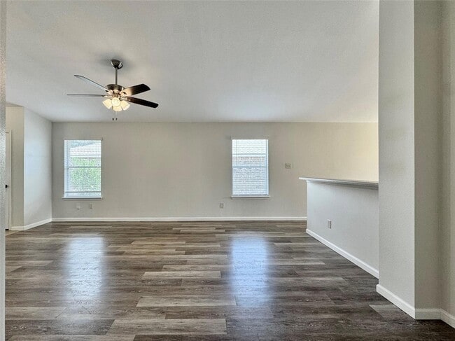 Building Photo - 916 Gentry Dr