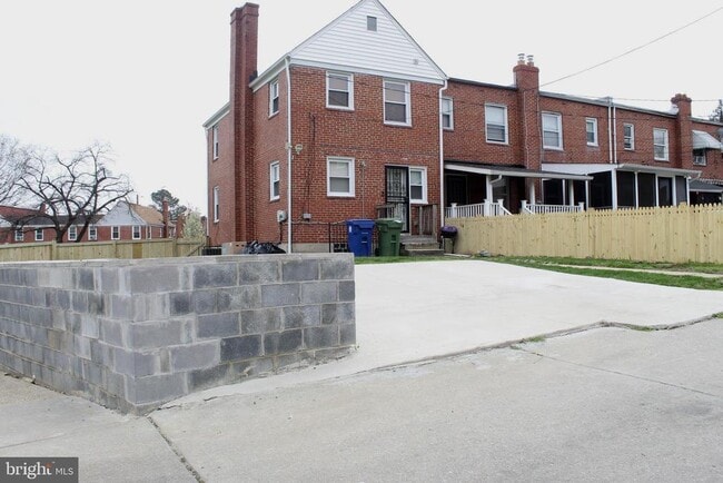 Building Photo - 500 Lucia Ave