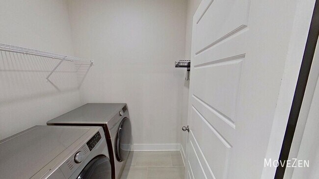 Building Photo - 132 Bromes Wy