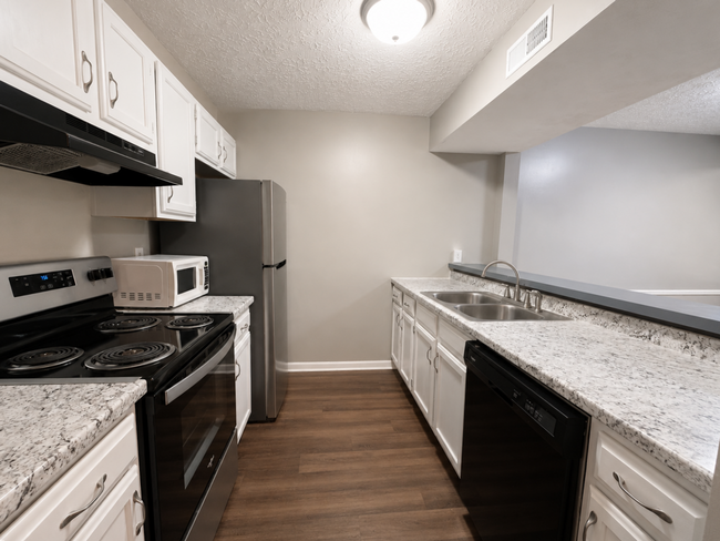 Building Photo - Spacious Townhome for Rent in West Knoxville-1 Bedroom
