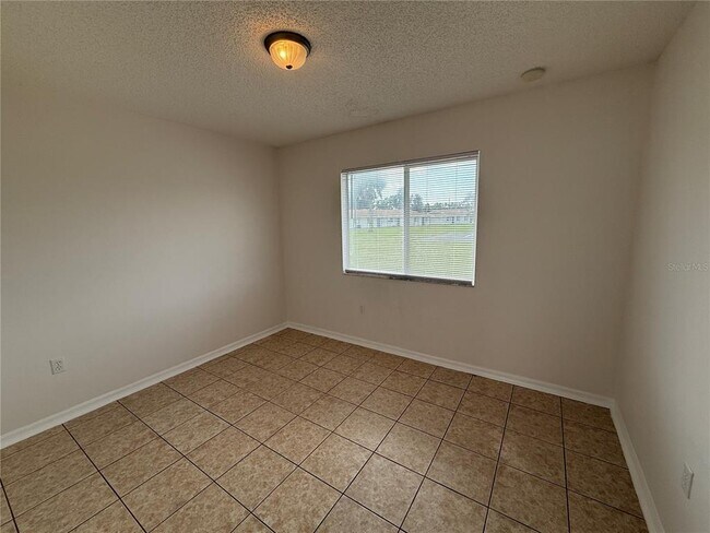 Building Photo - 2744 Botts Landing Rd