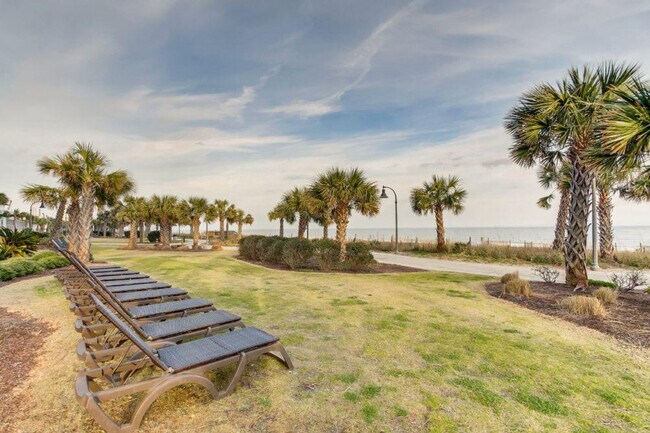 Building Photo - 504 N Ocean Blvd