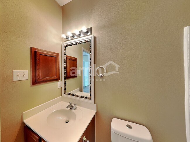 Building Photo - 4020 Hanna Rose Ln