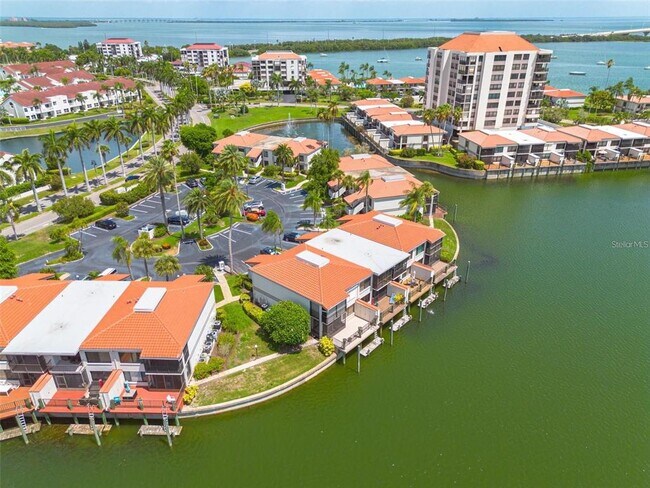 Building Photo - 6277 Bahia Del Mar Blvd S