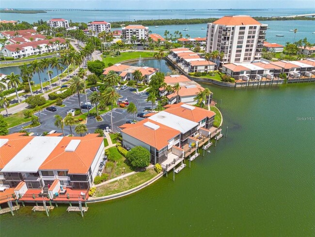 Building Photo - 6277 Bahia Del Mar Blvd S