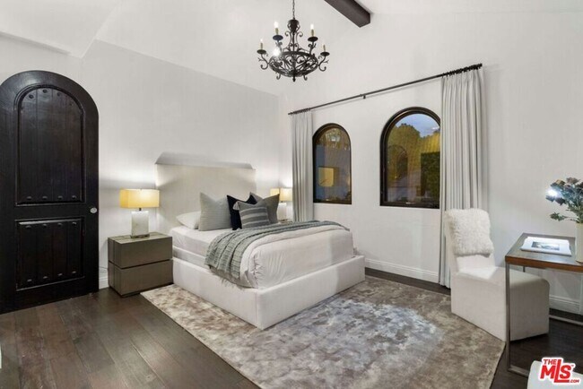 Building Photo - 16866 Charmel Ln