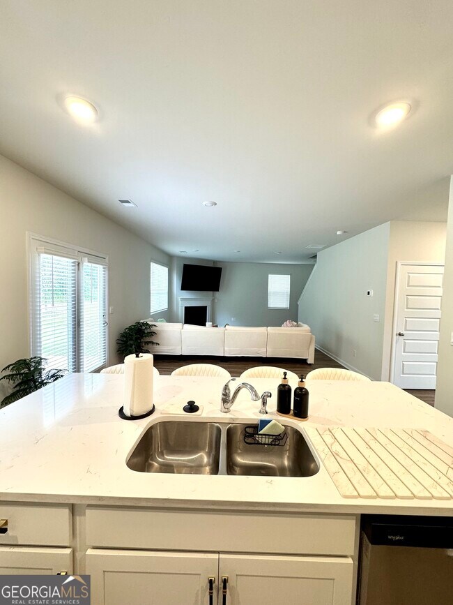 Building Photo - 17 Woodbrook Trl
