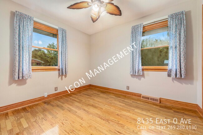 Building Photo - 8435 E O Ave