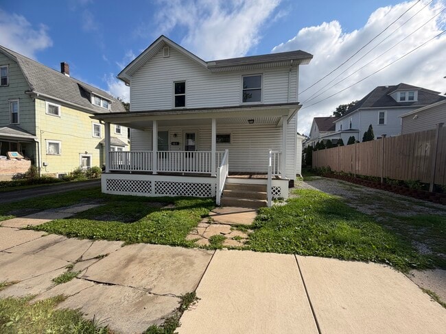 Building Photo - 307 Gilmore Ave