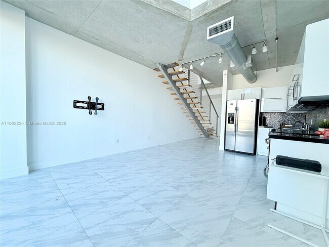 Building Photo - 690 SW 1st Ct