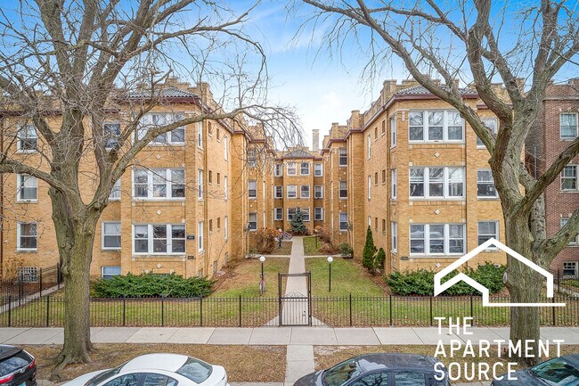 Building Photo - 5051 N Damen Ave