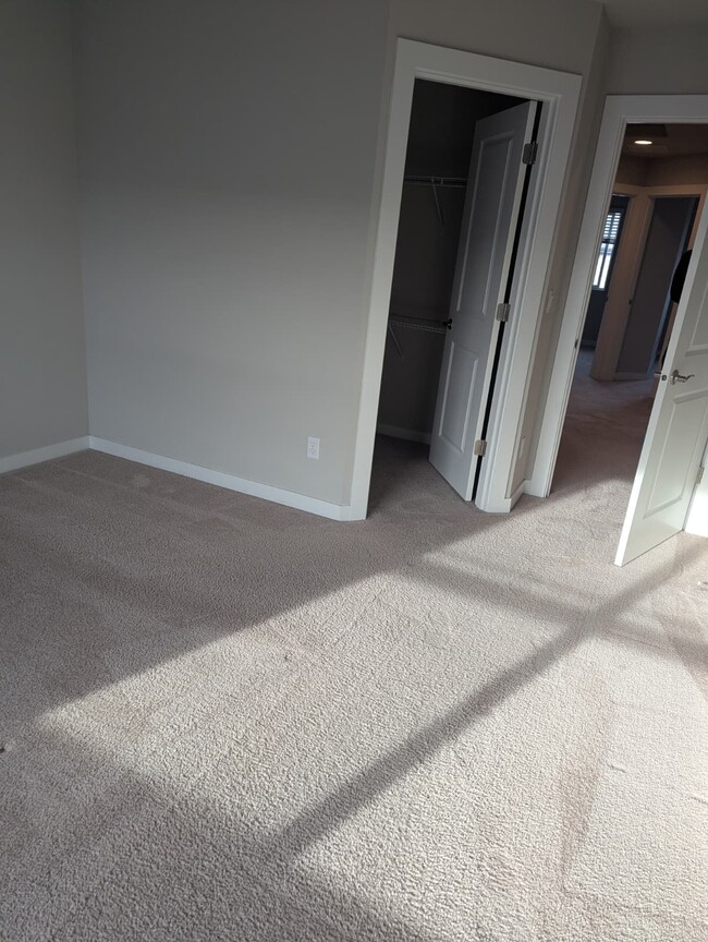 Building Photo - 19310-19336 36 Ave SE