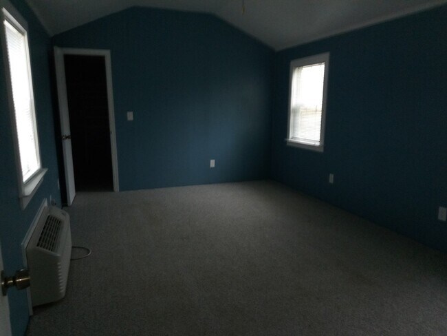 Building Photo - 480 Oak Ridge Club Rd